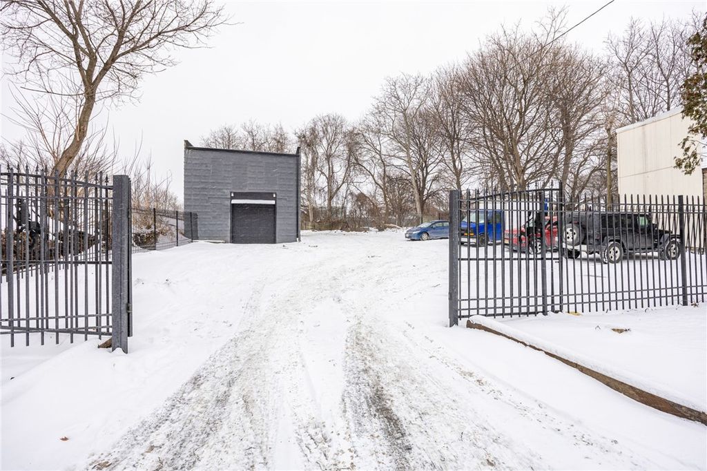 Photo of 512 Scio Street, Rochester, NY 14605 (MLS # R1658399)