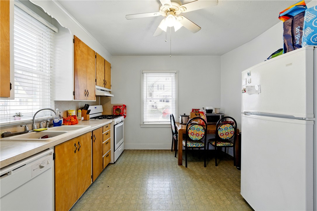 115 W Spruce Street, East Rochester, New York image 6