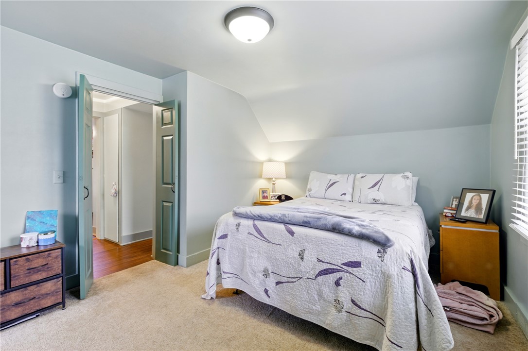 115 W Spruce Street, East Rochester, New York image 22