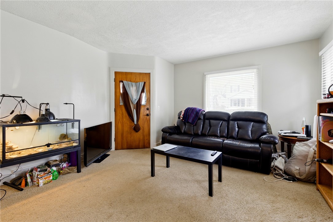 115 W Spruce Street, East Rochester, New York image 13