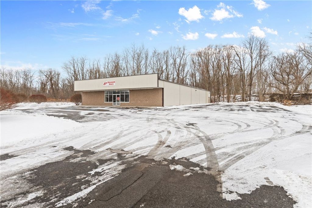 Photo of 27 State Route 31, Lyons, NY 14489 (MLS # R1628800)