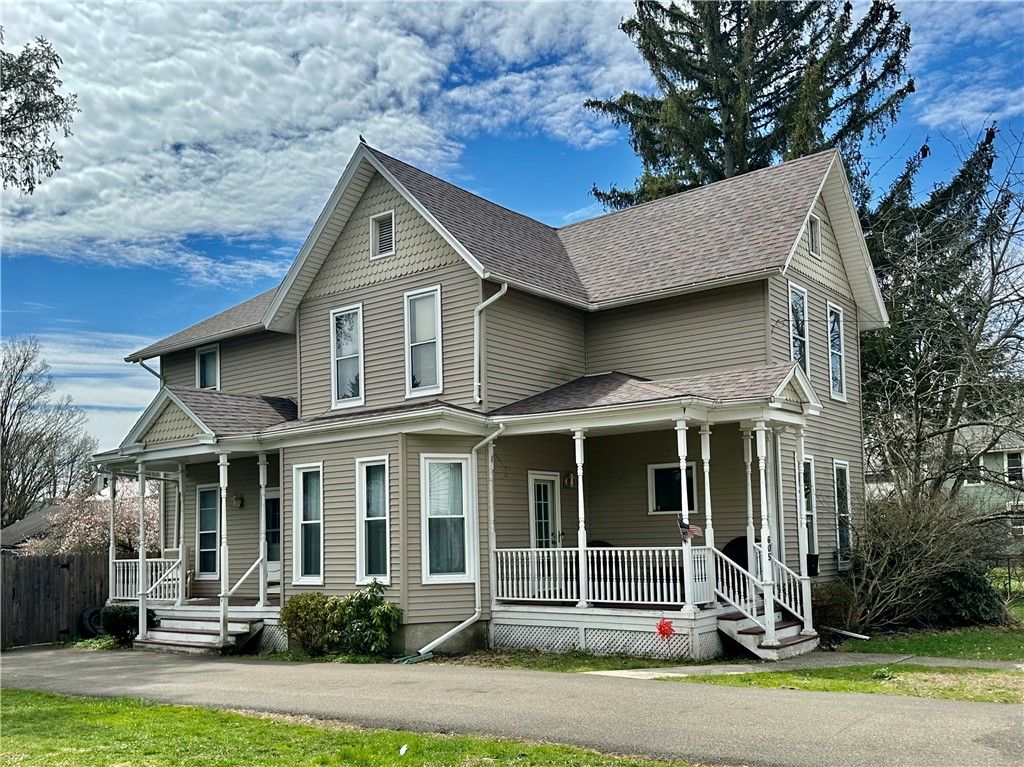 Photo of 605 Coburn Street, Elmira City, NY 14904 (MLS # R1668181)