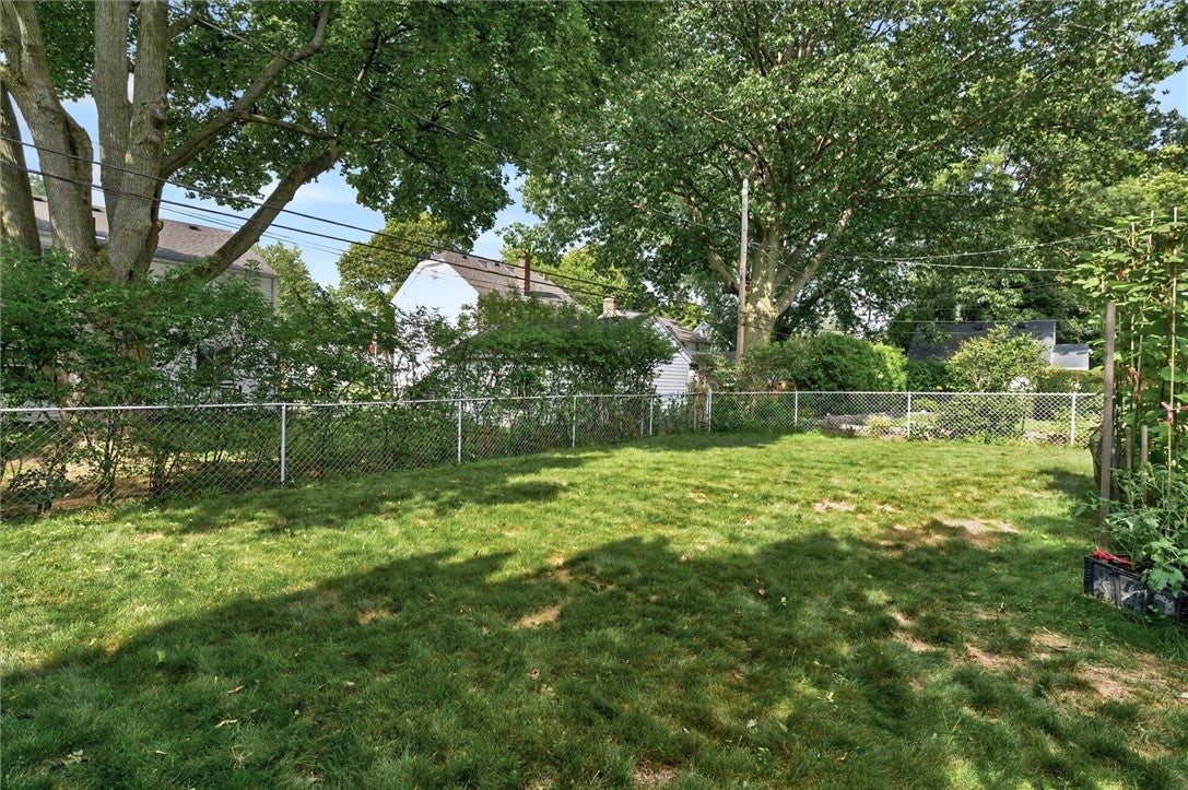 226 Somershire Drive