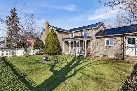 Homes For Sale - 1595 Gravel Road<br/> Seneca County, Seneca Falls, NY 13148