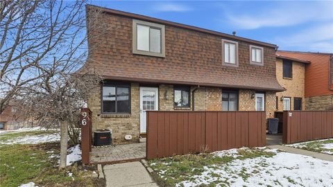 96 Surrey Hill Way Rochester NY 14623