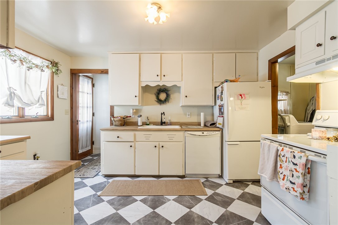 30 Cherry Street, Lyons, New York image 6