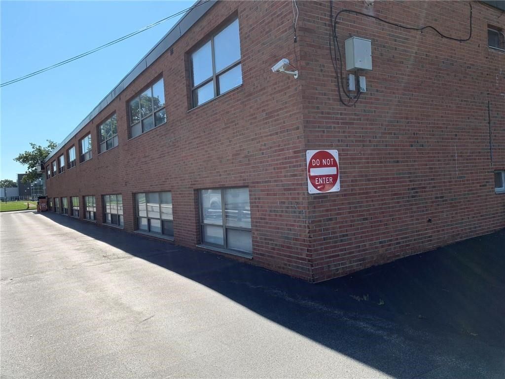 Photo of 233 #3 Alexander Street, Rochester, NY 14607 (MLS # R1661575)