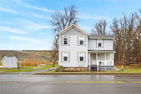 Homes For Sale - 47 Carlton Street<br/> Wayne County, Sodus, NY 14551