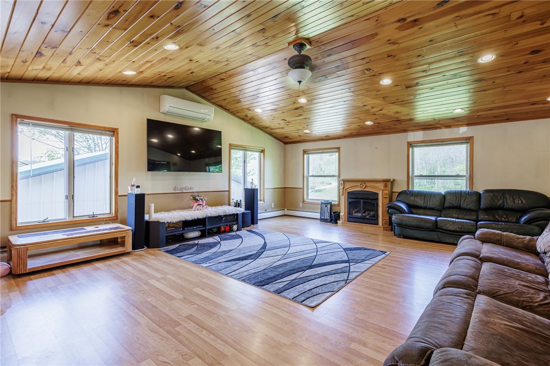 7425 Eelpot Road, Naples, New York image 11
