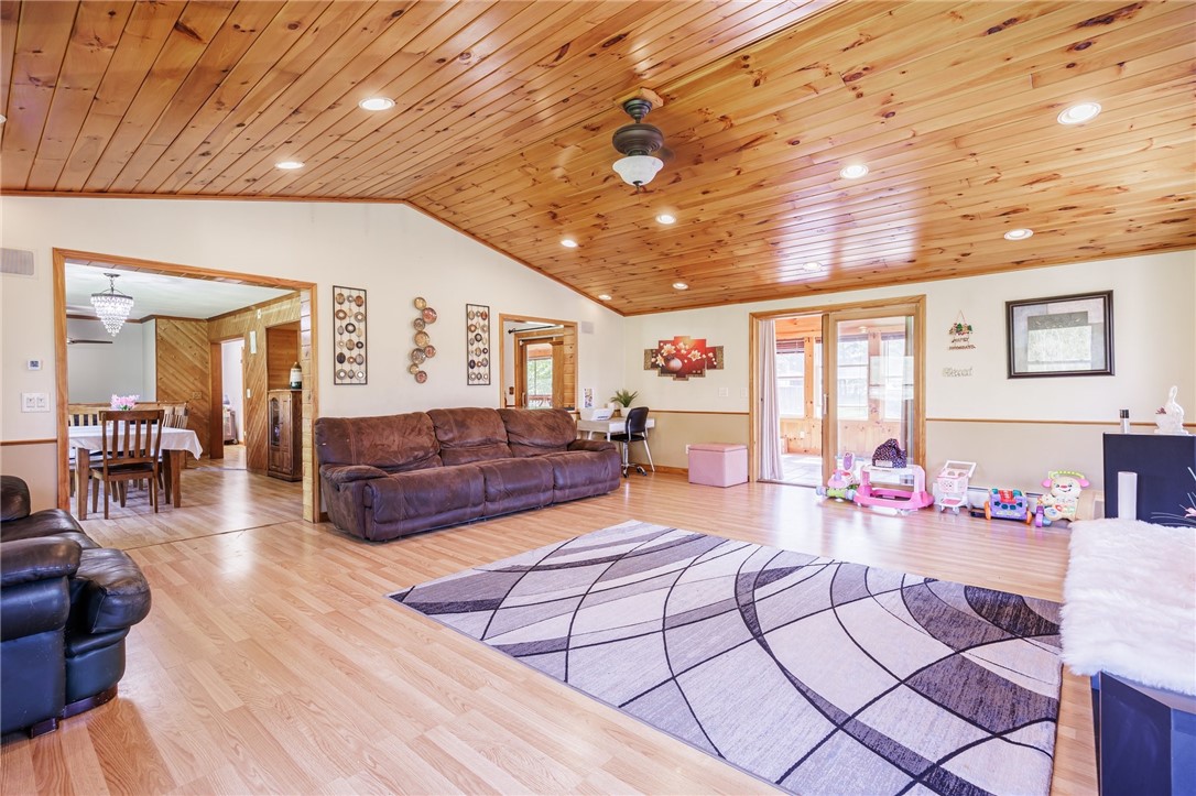 7425 Eelpot Road, Naples, New York image 9