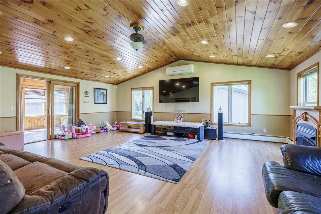 7425 Eelpot Road, Naples, New York image 8