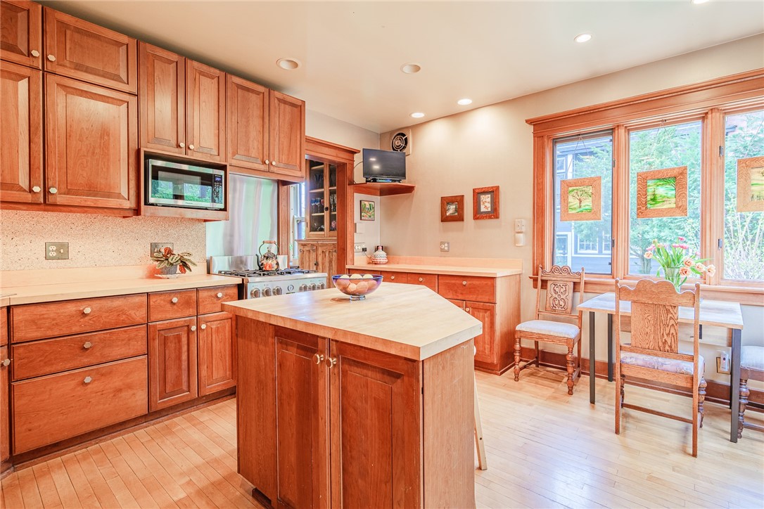 1394 Highland Avenue, Rochester, New York image 24