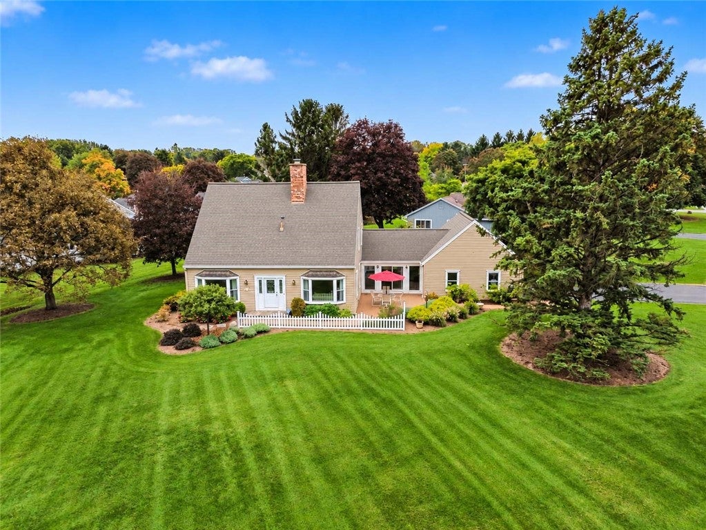 30 Stonington Dr