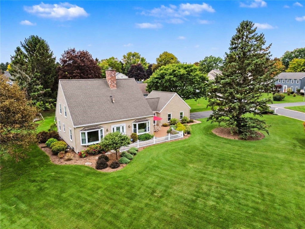 30 Stonington Dr