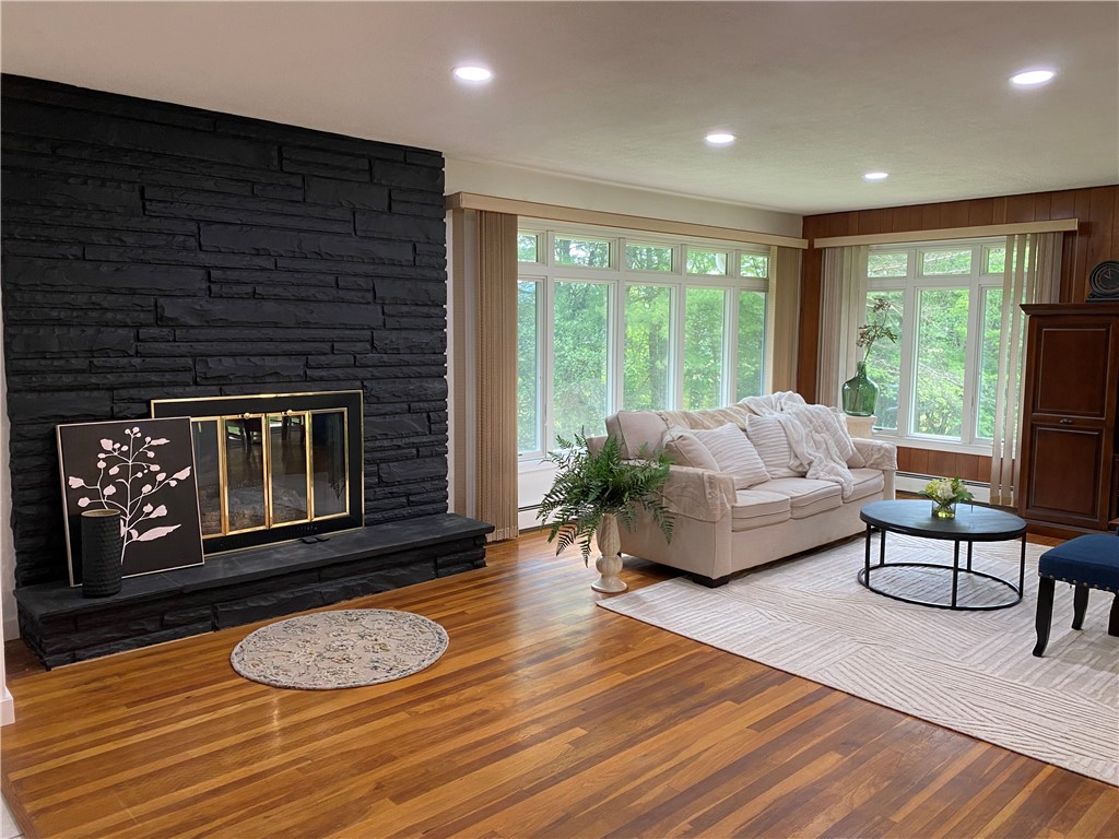 2115 Hornby Road