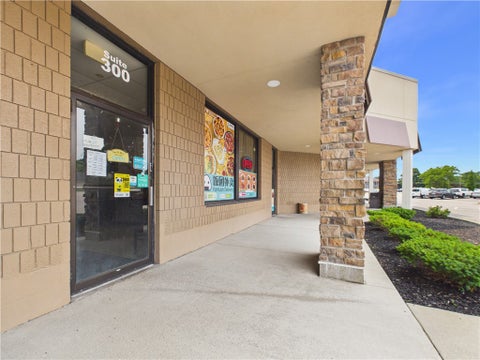 Tiny photo for 125 White Spruce, Suite 300 Boulevard, Brighton, NY 14623 (MLS # R1702642)