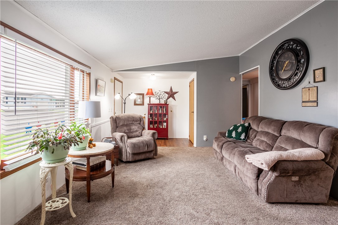 47 Hidden Meadows Drive, Bergen, New York image 21