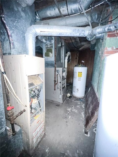 Tiny photo for 365 Glenwood Avenue, Rochester, NY 14613 (MLS # R1654528)