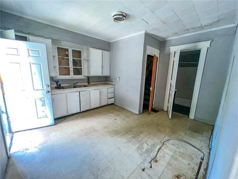 Tiny photo for 365 Glenwood Avenue, Rochester, NY 14613 (MLS # R1654528)