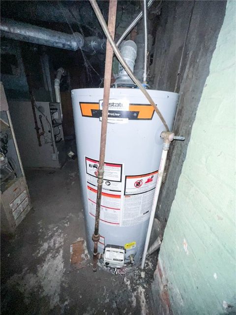 Tiny photo for 365 Glenwood Avenue, Rochester, NY 14613 (MLS # R1654528)