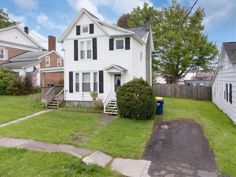 Homes For Sale - 12029 Washington Street<br/> Wayne County, Wolcott, NY 14590