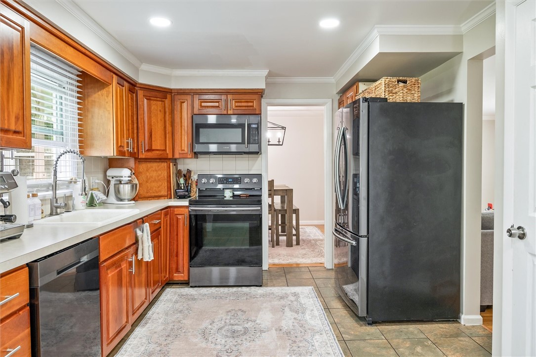 255 Arcadia Parkway, Greece, New York image 23