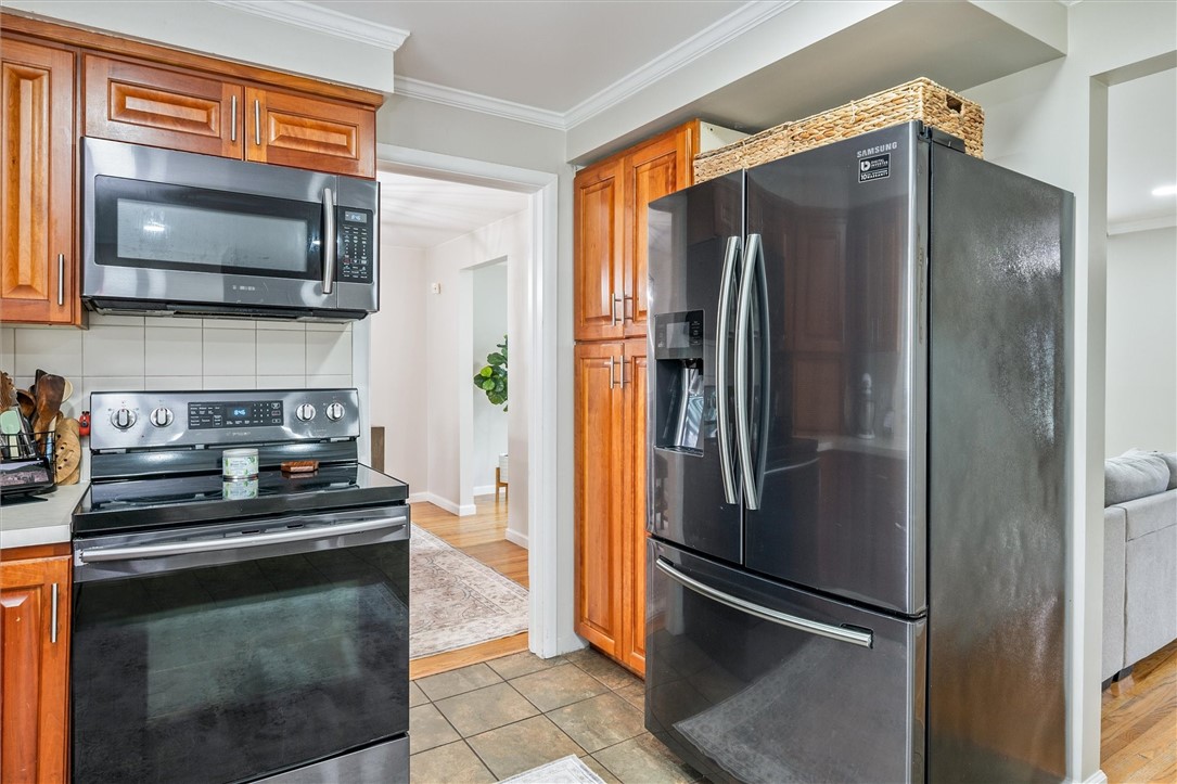 255 Arcadia Parkway, Greece, New York image 25