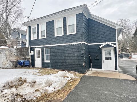 Photo of 1 Reynolds Street, Oneonta, NY 13820 (MLS # R1591167)