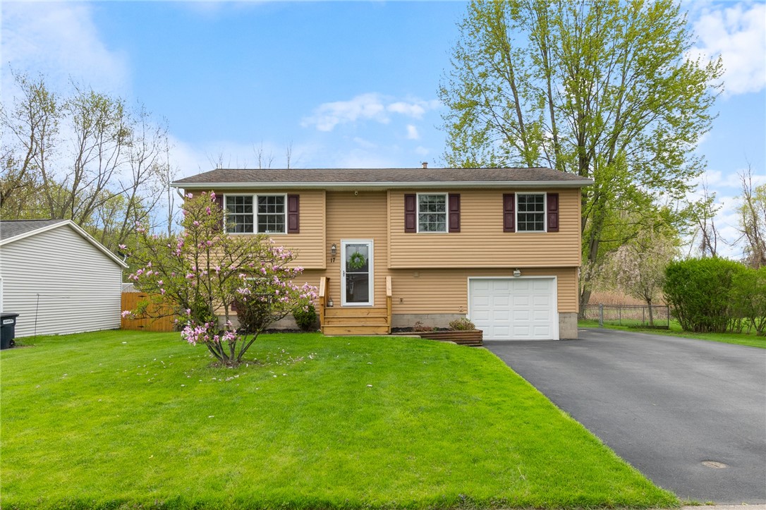 17 Courtright Lane, Gates, New York image 3