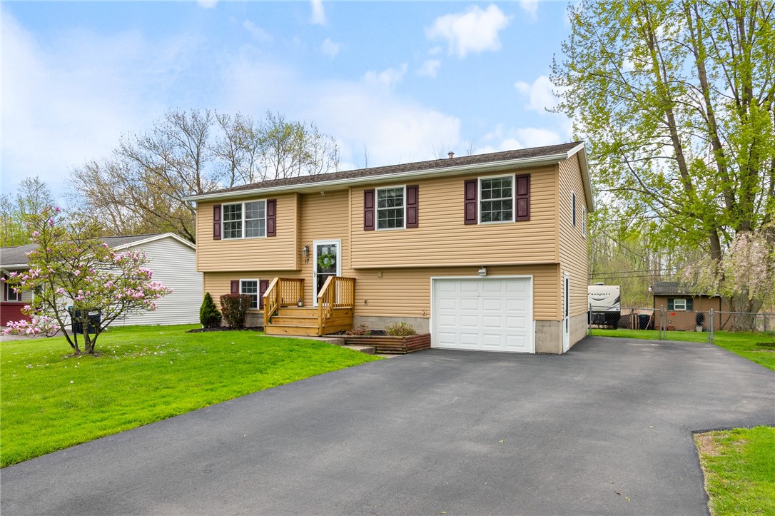 17 Courtright Lane, Gates, New York image 2