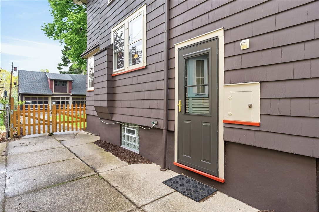 42 Washburn Park