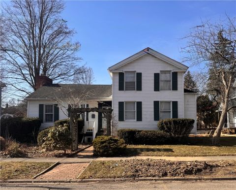 MLS: R1590343
