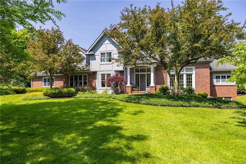 15 Cathedral Oaks Fairport NY 14450