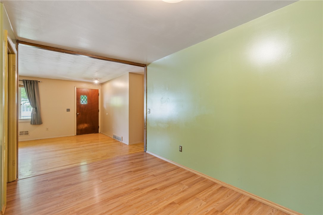 130 Quay Drive, Irondequoit, New York image 11