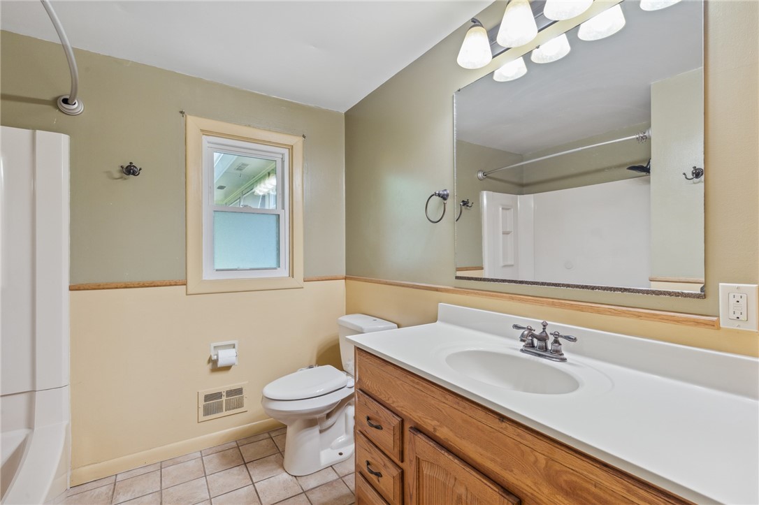130 Quay Drive, Irondequoit, New York image 17