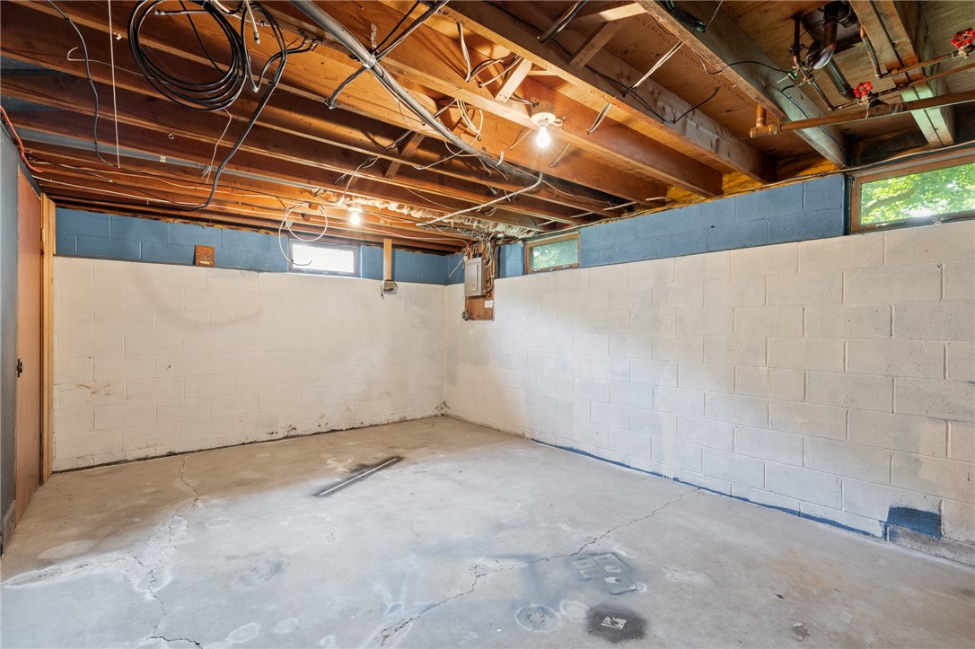 130 Quay Drive, Irondequoit, New York image 38