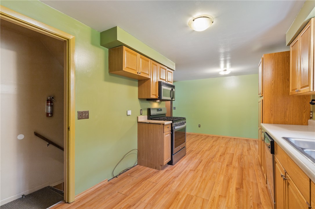 130 Quay Drive, Irondequoit, New York image 16