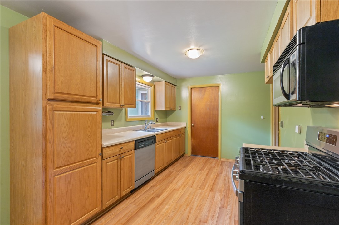 130 Quay Drive, Irondequoit, New York image 13