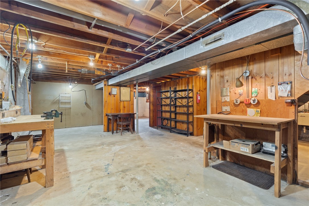 130 Quay Drive, Irondequoit, New York image 37