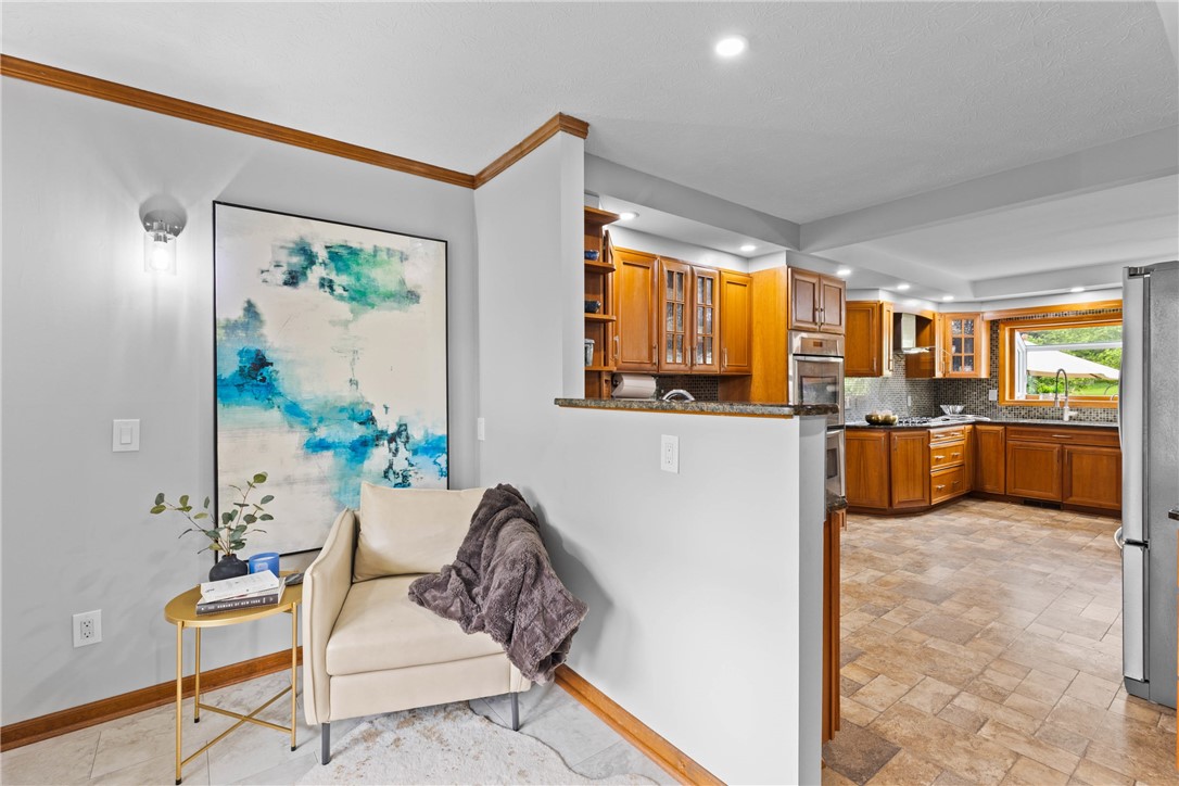 25 Saddle Brook Brk, Pittsford, New York image 8