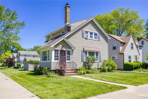 Homes For Sale - 66 Hardison Road<br/> Irondequoit, NY 14617