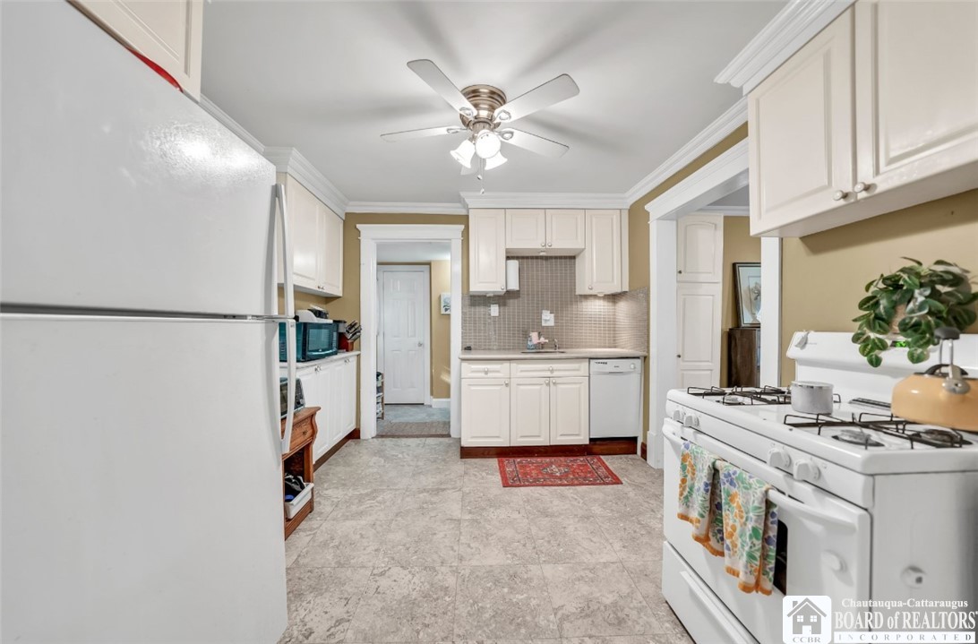88 Summit Avenue, Orchard Park, New York image 11