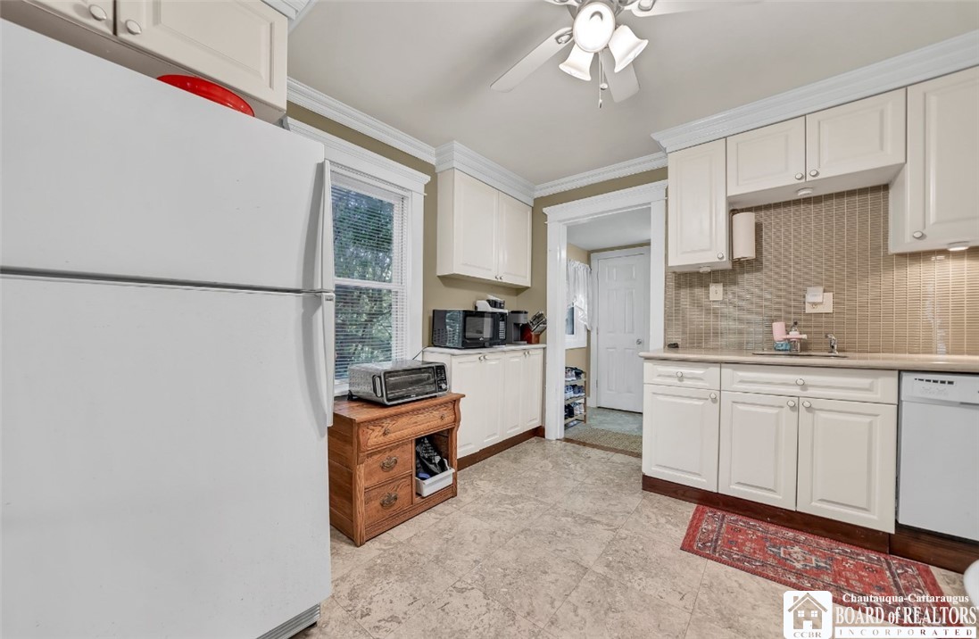 88 Summit Avenue, Orchard Park, New York image 14