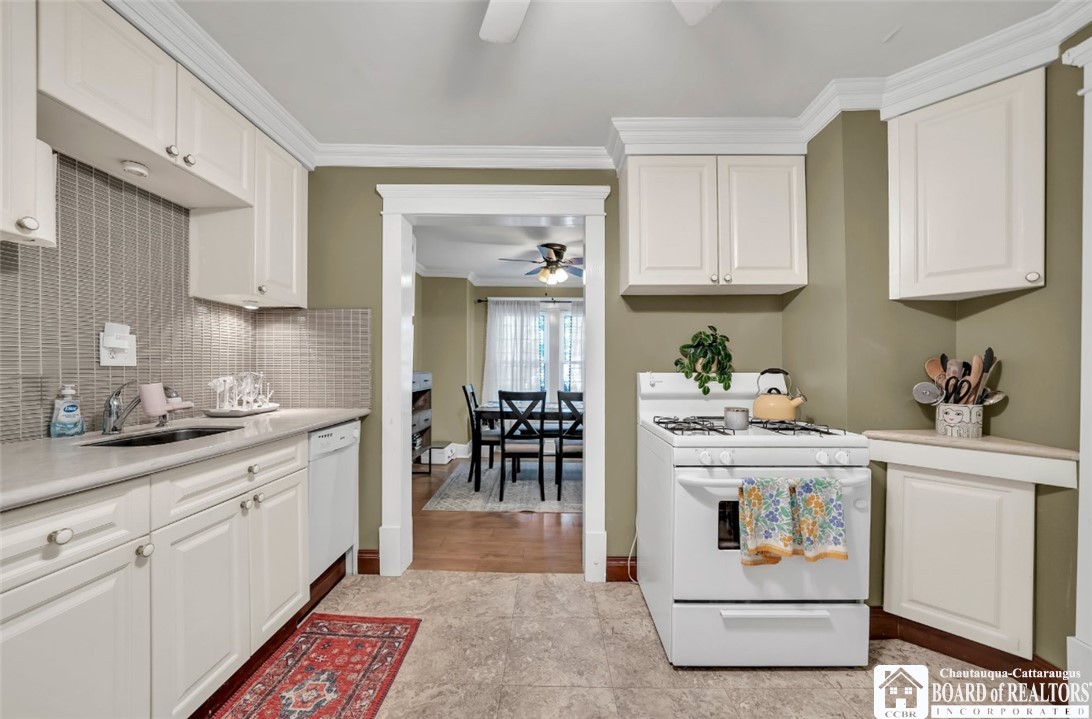 88 Summit Avenue, Orchard Park, New York image 15