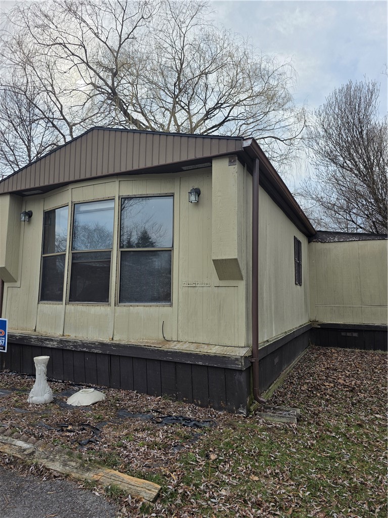 221 crabapple drive