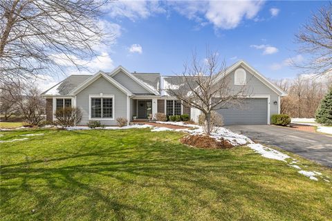 41 Broadmoor Fairport NY 14450