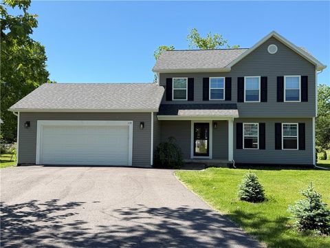 Homes For Sale - 119 Brooklea Drive<br/> Monroe County, Gates, NY 14624