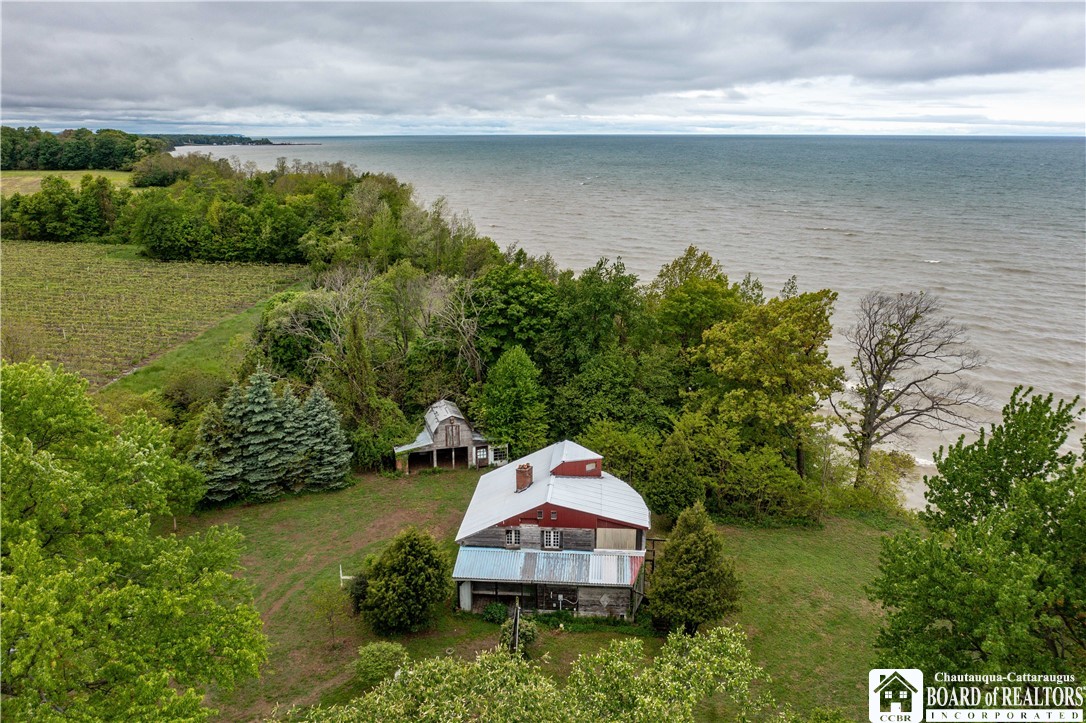 8227 Woodlawn Drive, Westfield, New York image 4