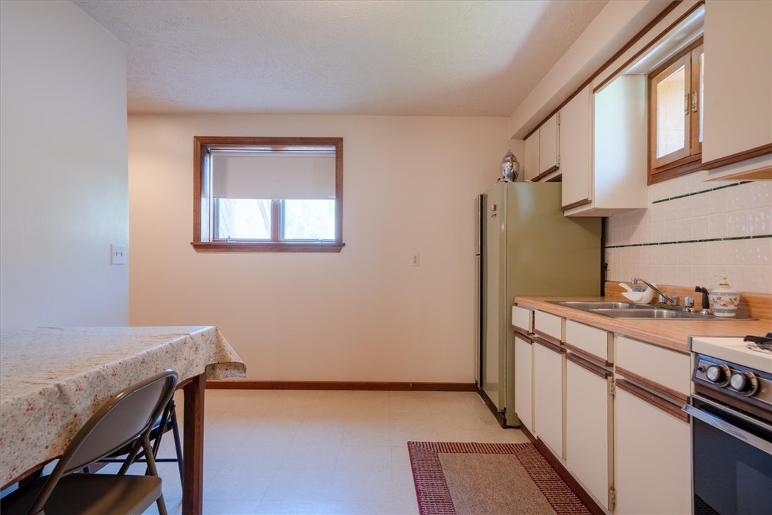 48 W Amy Lane, Greece, New York image 29