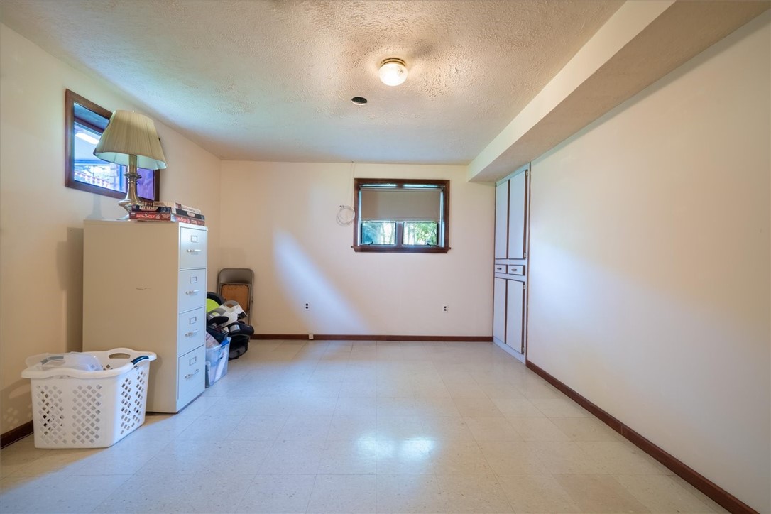 48 W Amy Lane, Greece, New York image 33